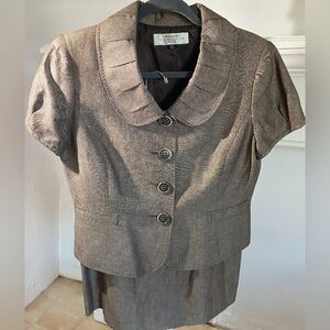 Tahari Arthur S. Levine Two-Piece Suit - Size 10P Pre-Owned